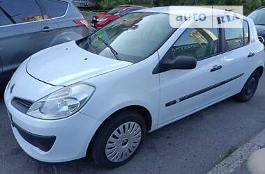 Хэтчбек Renault Clio 2005 в Луцке