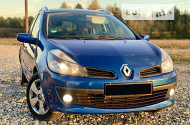 Універсал Renault Clio 2009 в Новояворівську