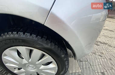 Хэтчбек Renault Clio 2009 в 