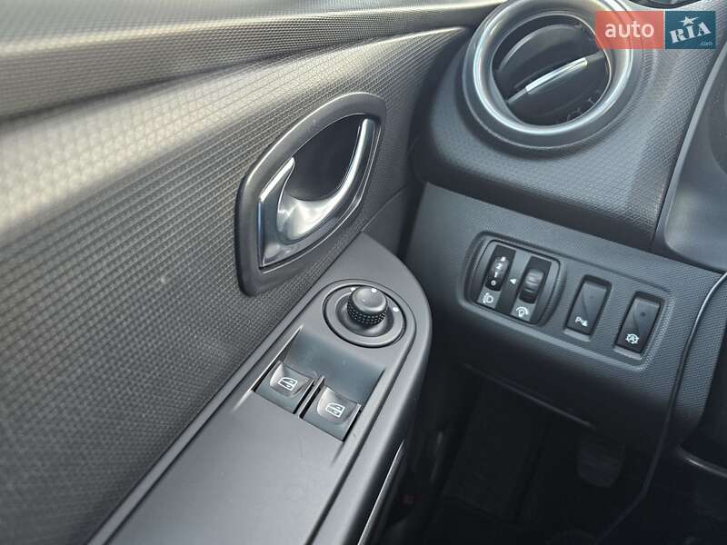 Універсал Renault Clio 2015 в Києві фото 18 Універсал Renault Clio 2015 в Києві