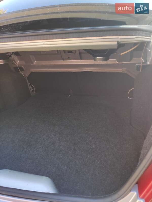 Седан Renault Clio 2011 в Херсоне