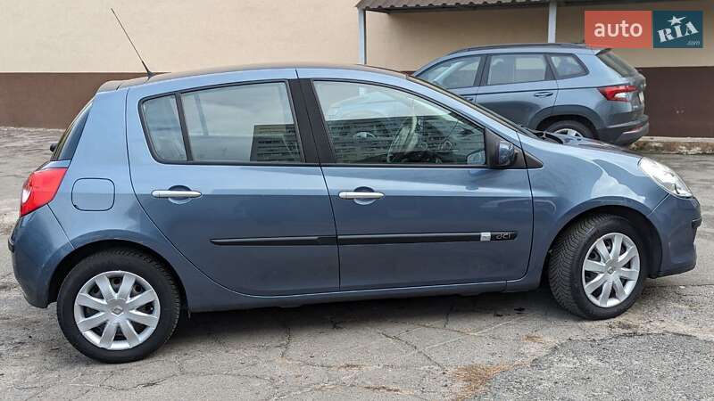 Хэтчбек Renault Clio 2006 в Киеве