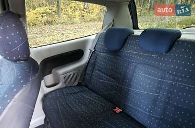 Хэтчбек Renault Clio 2004 в 