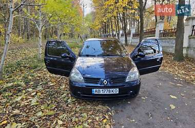Хэтчбек Renault Clio 2004 в 
