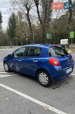 Хэтчбек Renault Clio 2008 в 