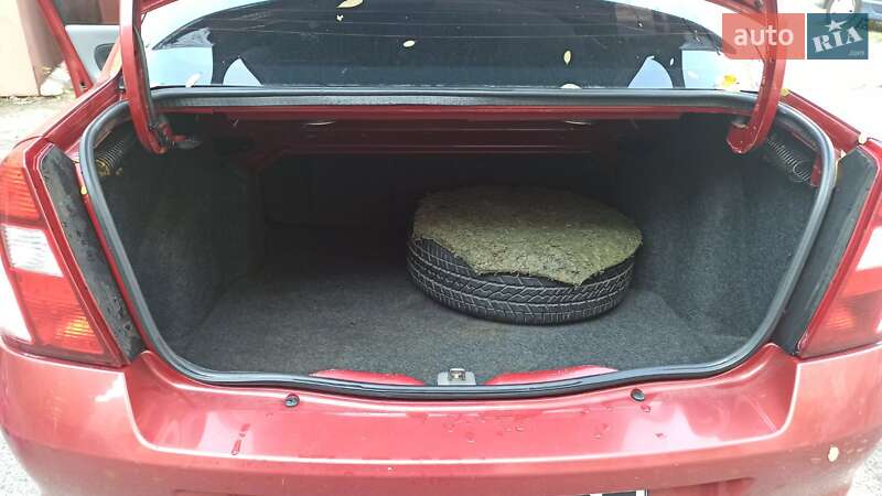 Седан Renault Clio 2007 в Николаеве