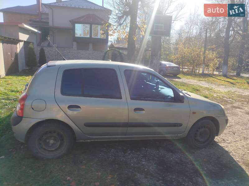 Хэтчбек Renault Clio 2003 в Черновцах
