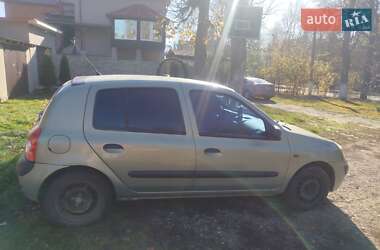 Хэтчбек Renault Clio 2003 в 