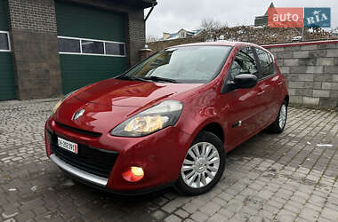 Хэтчбек Renault Clio 2011 в Луцке