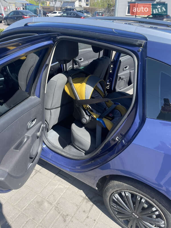 Универсал Renault Clio 2009 в Киеве