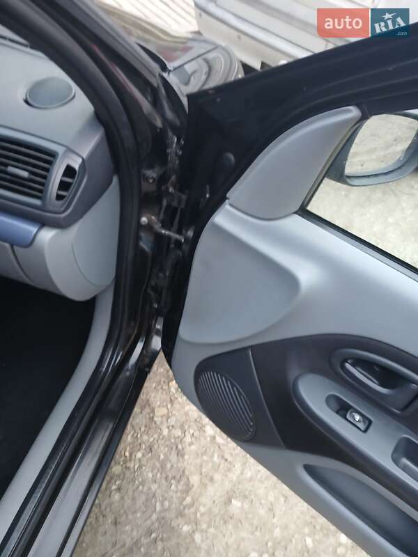 Седан Renault Clio 2007 в Борщеві