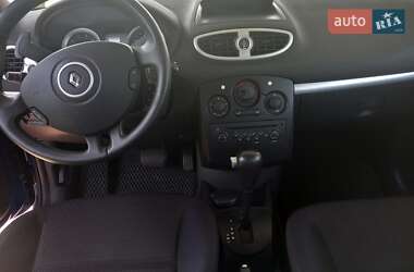 Хэтчбек Renault Clio 2007 в 