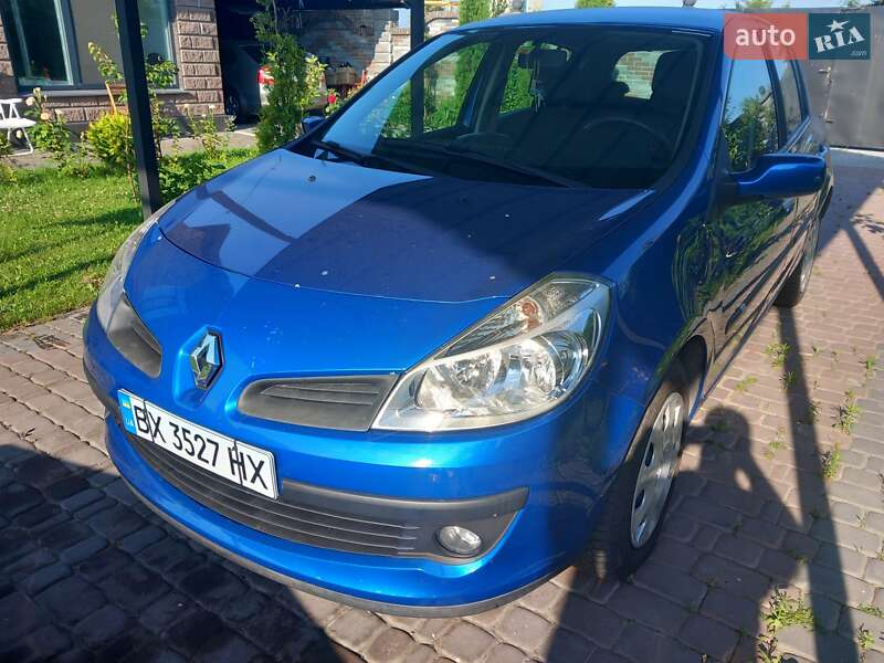 Хэтчбек Renault Clio 2007 в Ровно