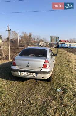 Седан Renault Clio 2006 в Хусті