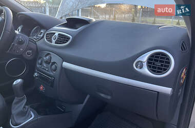 Универсал Renault Clio 2009 в 