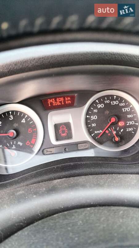 Хэтчбек Renault Clio 2011 в Одессе фото 5 Хэтчбек Renault Clio 2011 в Одессе