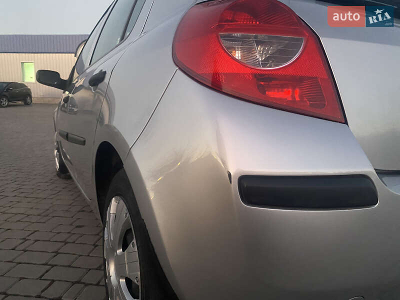 Хэтчбек Renault Clio 2007 в Каменец-Подольском