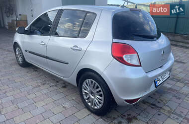 Хэтчбек Renault Clio 2011 в Дубно