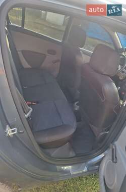 Хэтчбек Renault Clio 2006 в 