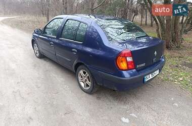Хэтчбек Renault Clio 2003 в 