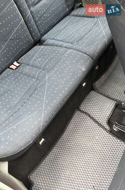 Хэтчбек Renault Clio 2003 в 