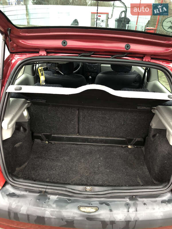 Хэтчбек Renault Clio 2003 в Виннице