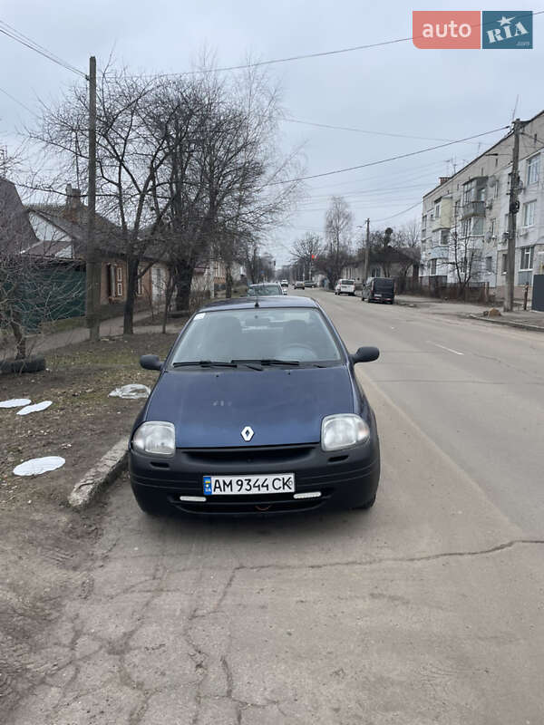 Хэтчбек Renault Clio 2002 в Житомире