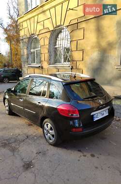 Универсал Renault Clio 2010 в 