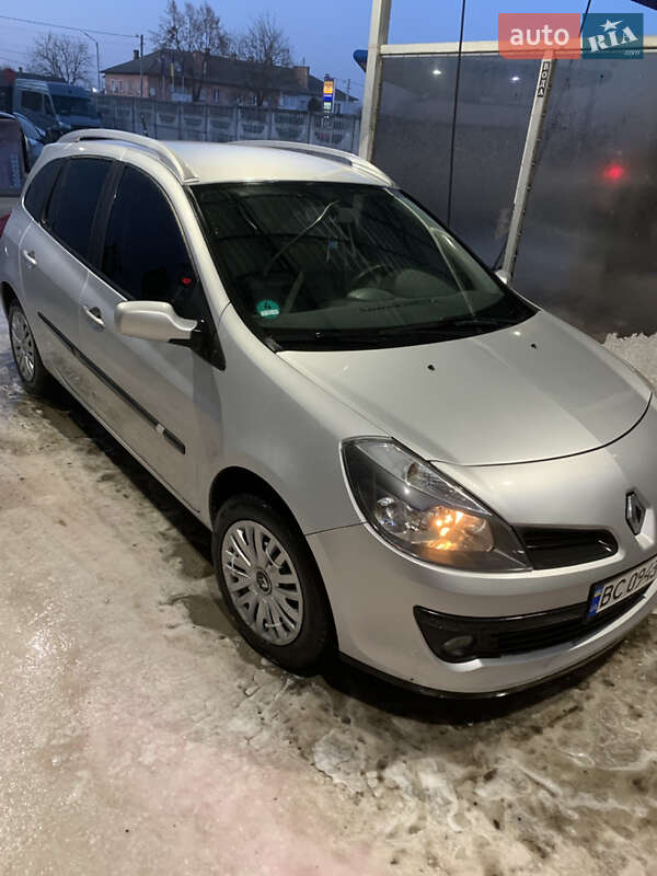 Хэтчбек Renault Clio 2008 в Костополе