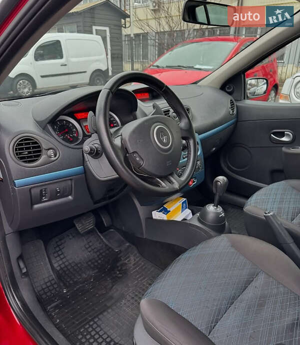 Хетчбек Renault Clio 2008 в Чернігові