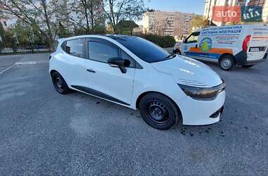 Хетчбек Renault Clio 2015 в 