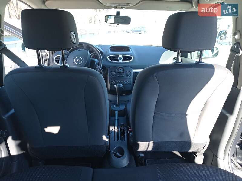 Хэтчбек Renault Clio 2006 в Виннице