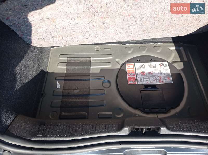 Хэтчбек Renault Clio 2006 в Виннице