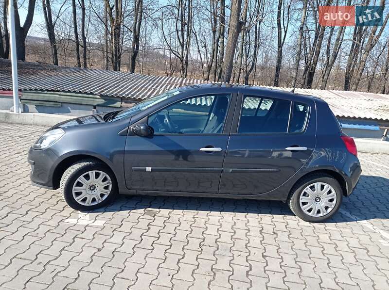 Хэтчбек Renault Clio 2006 в Виннице