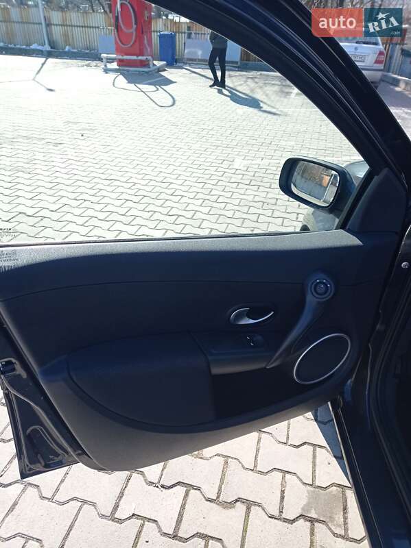 Хэтчбек Renault Clio 2006 в Виннице