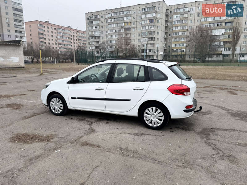 Универсал Renault Clio 2011 в Мироновке