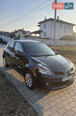 Хэтчбек Renault Clio 2007 в Львове