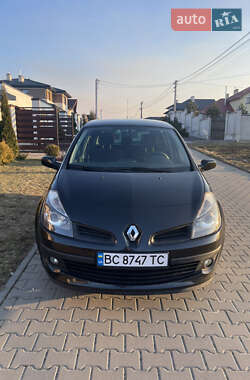 Хэтчбек Renault Clio 2007 в Львове