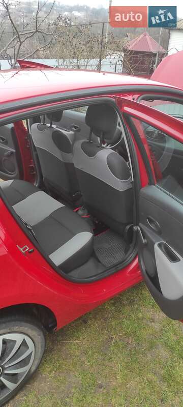 Хэтчбек Renault Clio 2009 в Умани
