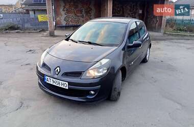 Хетчбек Renault Clio 2005 в Івано-Франківську