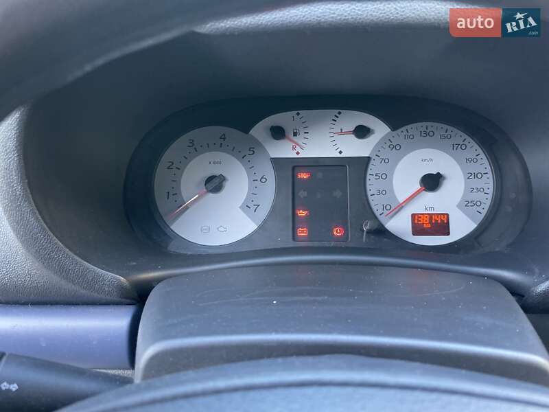 Седан Renault Clio 2008 в Золочеве