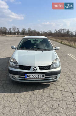 Хэтчбек Renault Clio 2001 в 