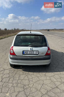 Хэтчбек Renault Clio 2001 в 