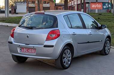 Хэтчбек Renault Clio 2008 в 