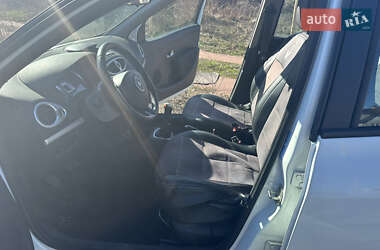 Хэтчбек Renault Clio 2012 в 