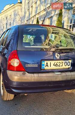 Хэтчбек Renault Clio 2003 в 