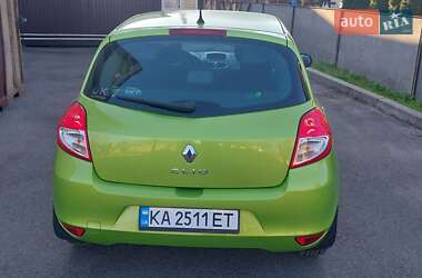 Хэтчбек Renault Clio 2009 в 