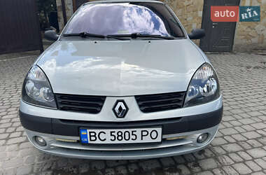 Хэтчбек Renault Clio 2003 в 