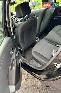 Универсал Renault Clio 2012 в 