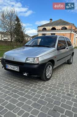 Хэтчбек Renault Clio 1991 в 